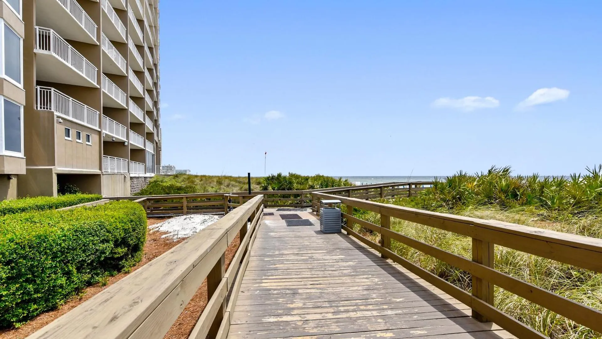 Holiday home Emerald Beach #1736 By Book That Condo Panama City Beach